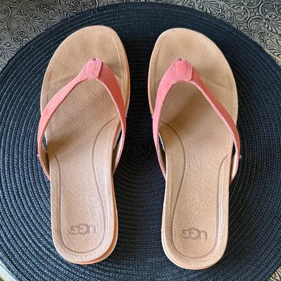EUC RARE! UGG Coral thong, flip flop, sandal - Picture 7 of 10